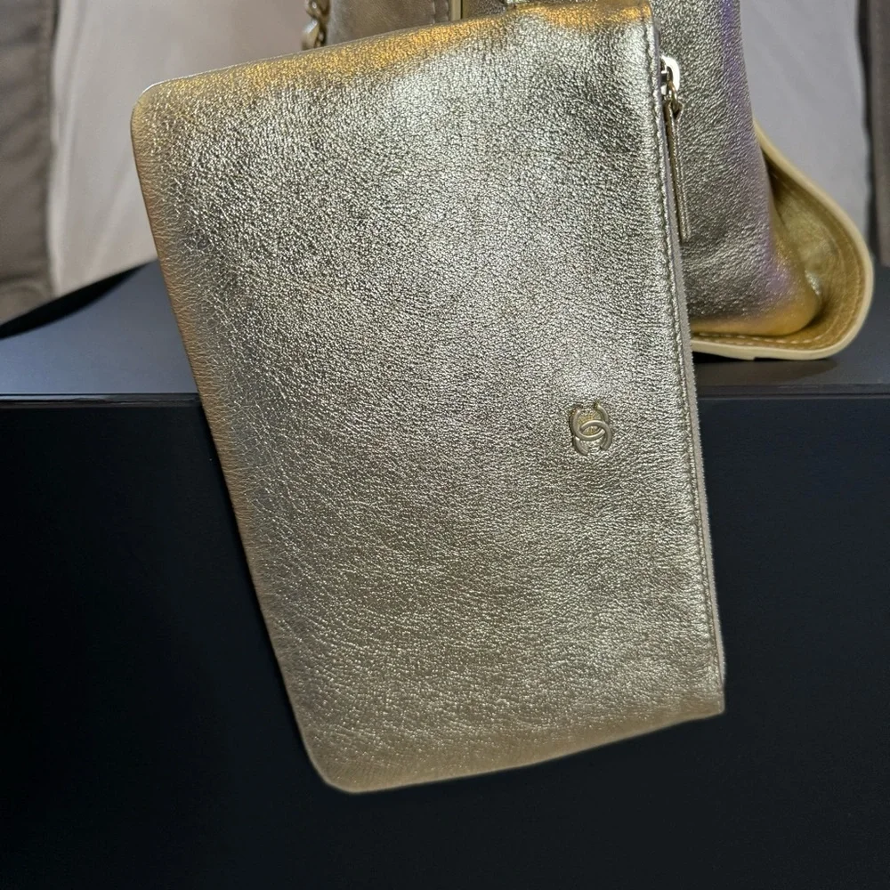 Limited Edition ! NWT Large Gold Calfskin Chanel Deauville Tote - Picture 7 of 15